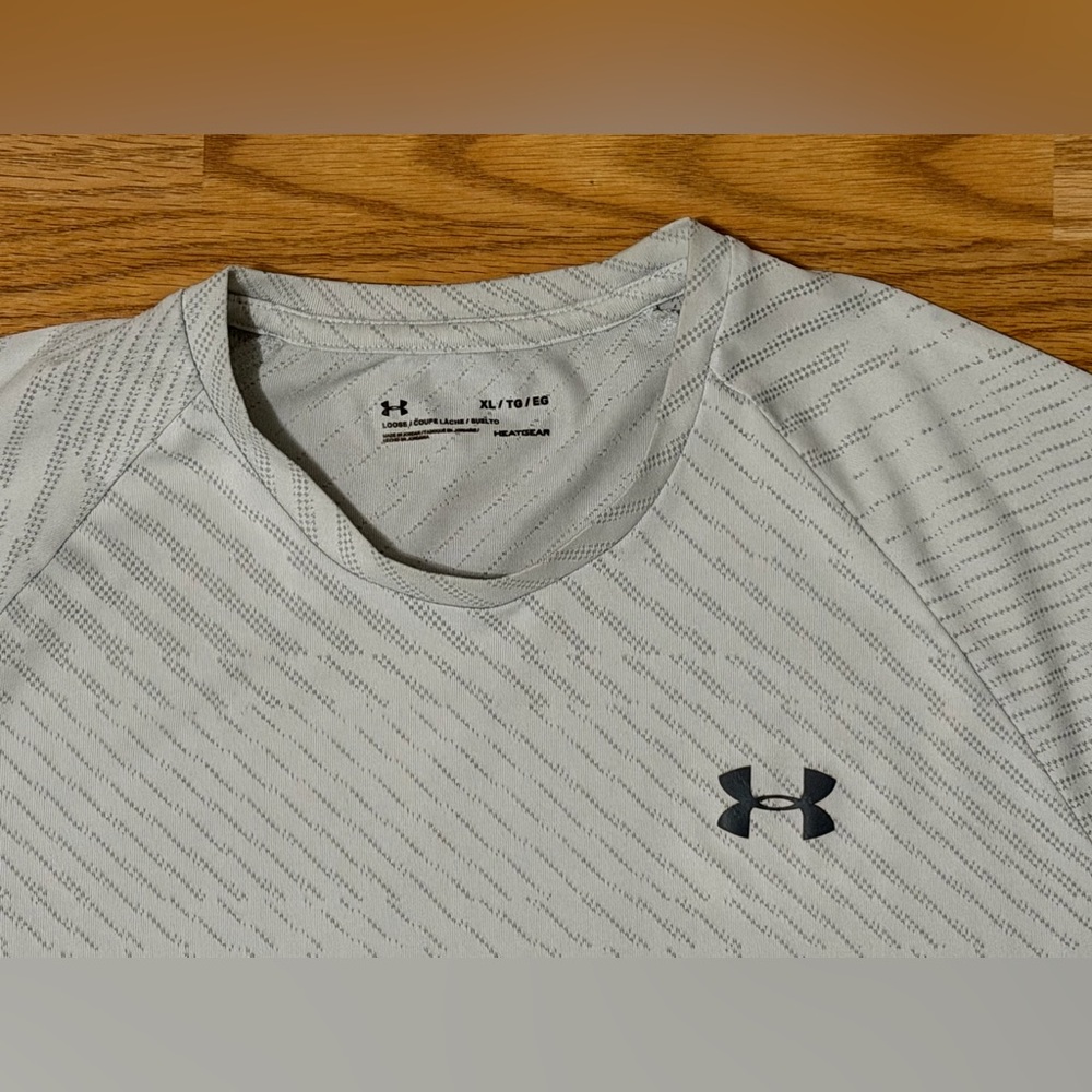 Under Armour HeatGear Men’s XL Gray Loose Fit Athletic T-Shirt - Picture 3 of 8